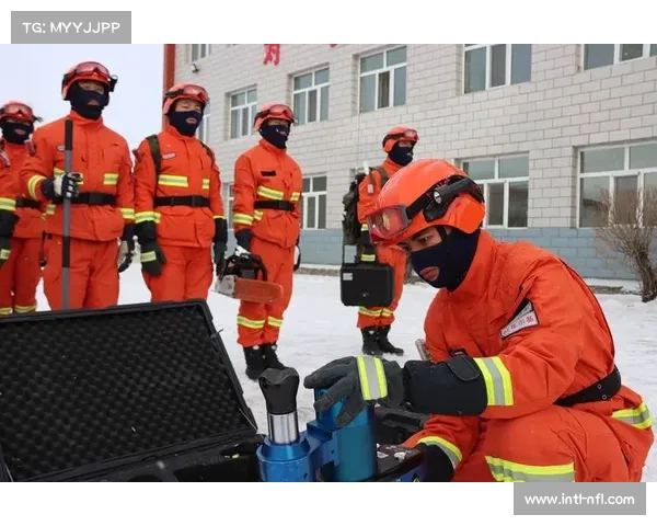 队医姜红军王程随行,保障球员伤病防控 队医姜红军王程随行,保障球员伤病防控