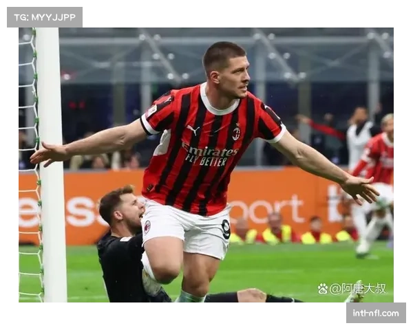 米兰德比半场数据：控球率51%-49%，双方在对方禁区内的触球次数合计仅9次